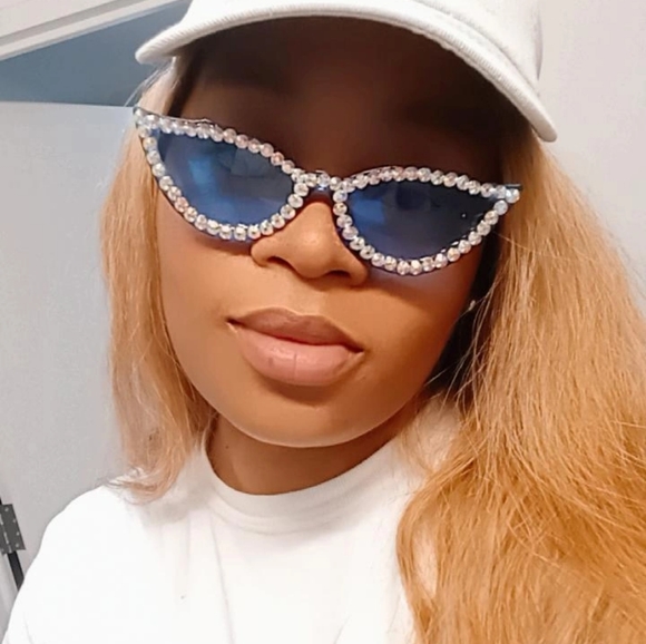 Rhinestone sunglasses - Picture 5 of 5